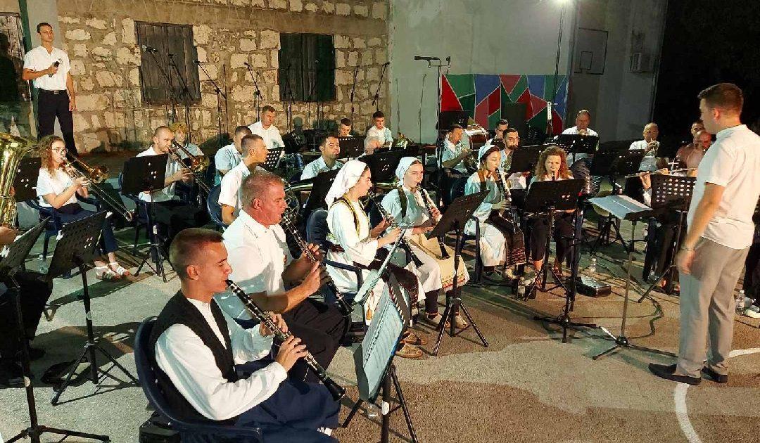 Koncertom HKUD-a “Seljačka sloga” Trebižat započelo “Trebižatsko kulturno ljeto”