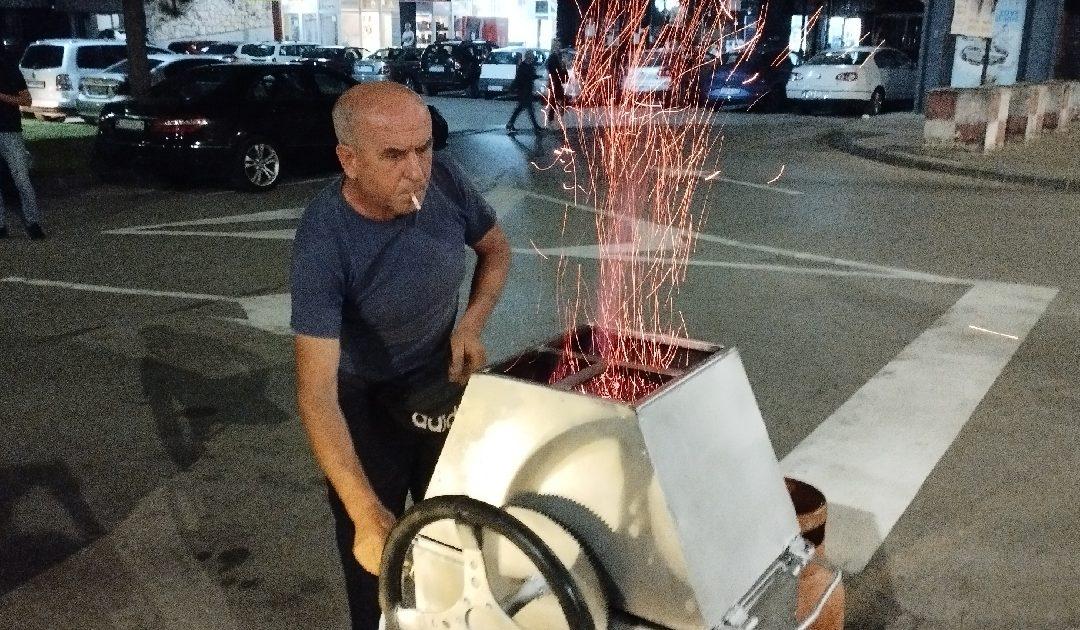 AUDIO: Mustafa Avdić dugi niz godina na čapljinskim ulicama prodaje kesten