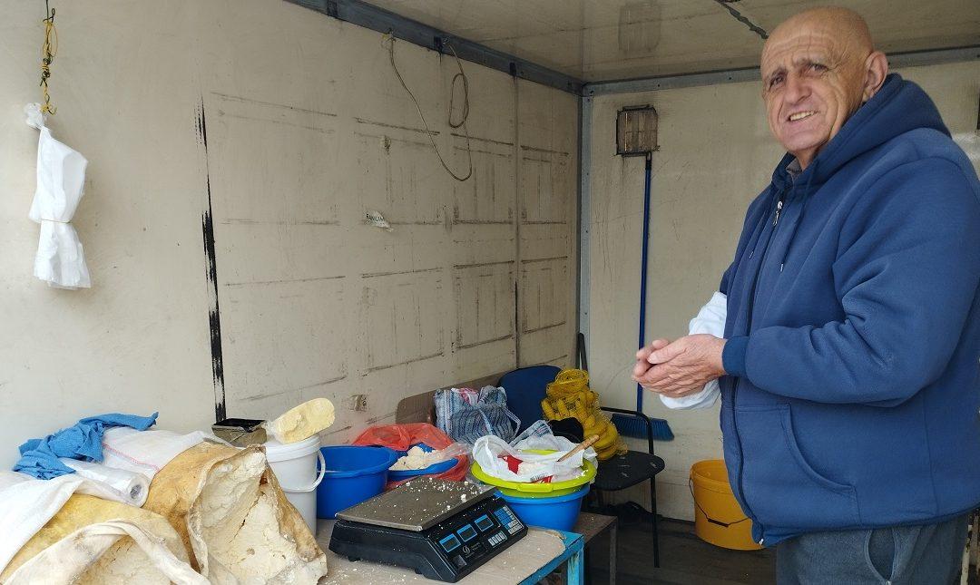 AUDIO: Bez obzira na cijenu i kupovnu moć stanovništva uvijek je velika potražnja za domaćim sirom