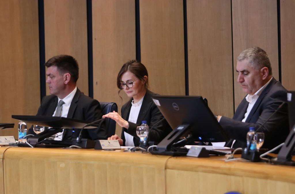 BiH uvozi 65 posto hrane, a milijuni hektara ostaju neobrađeni
