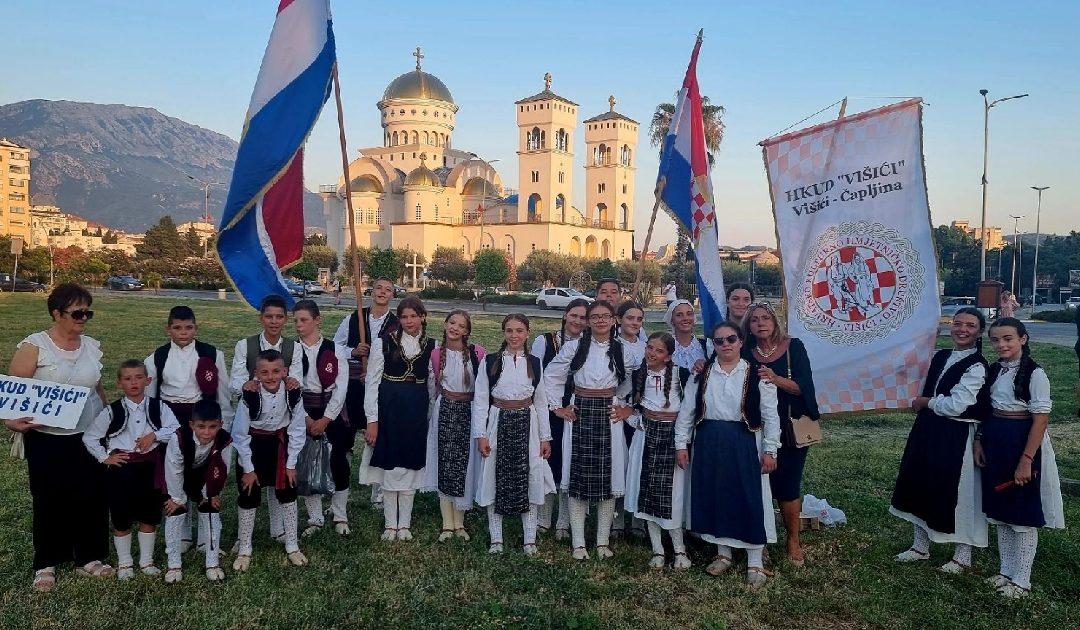 Članovi HKUD – a  „Višići“ gostovali u Crnoj Gori na međunarodnoj smotri folklora