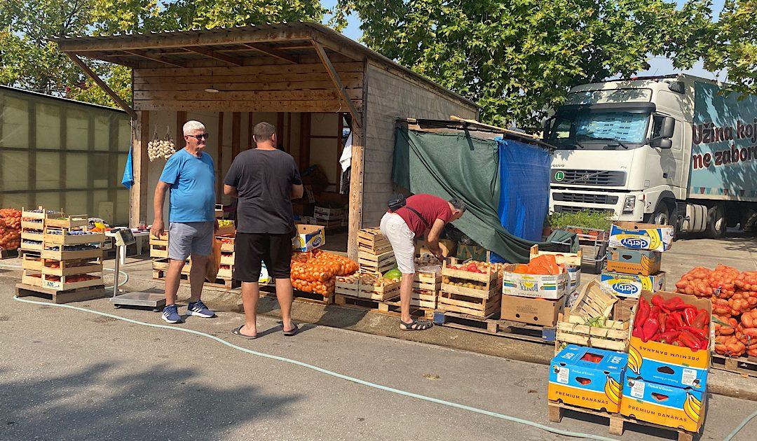 Barometar cijena na Veletržnici u Tasovčićima – zelena salata od 5,00-6,00 KM