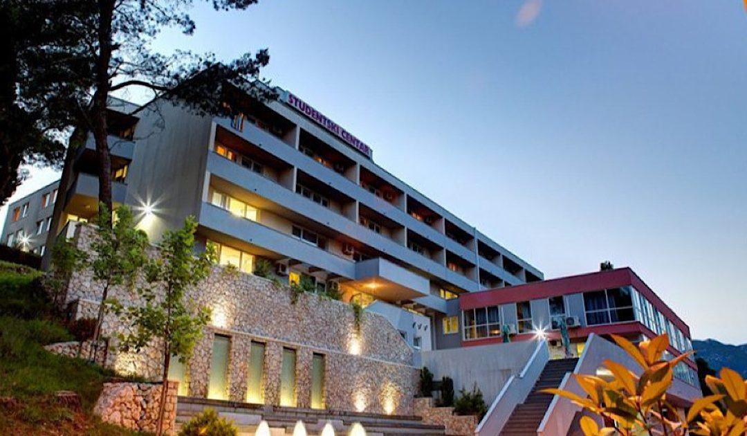 U tijeku prijave za prijem brucoša u Studentski centar Sveučilišta u Mostaru