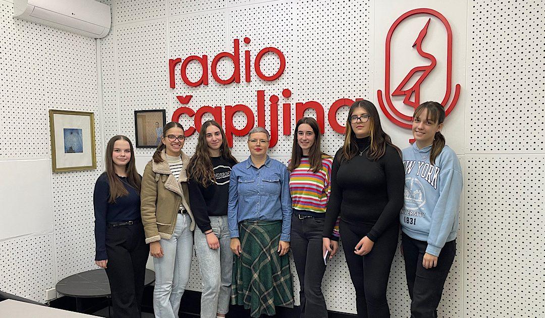 FOTO/AUDIO: Čapljinski srednjoškolci gostovali u programu Radio Čapljine