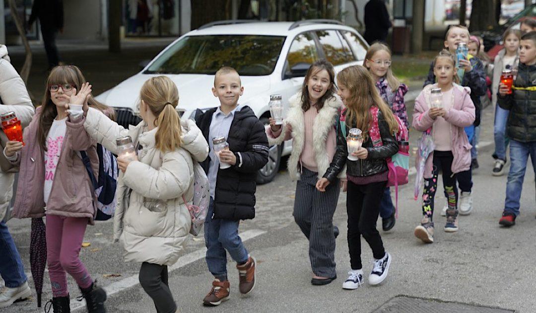FOTO/AUDIO: Kolonom sjećanja Čapljina odala počast žrtvama Vukovara