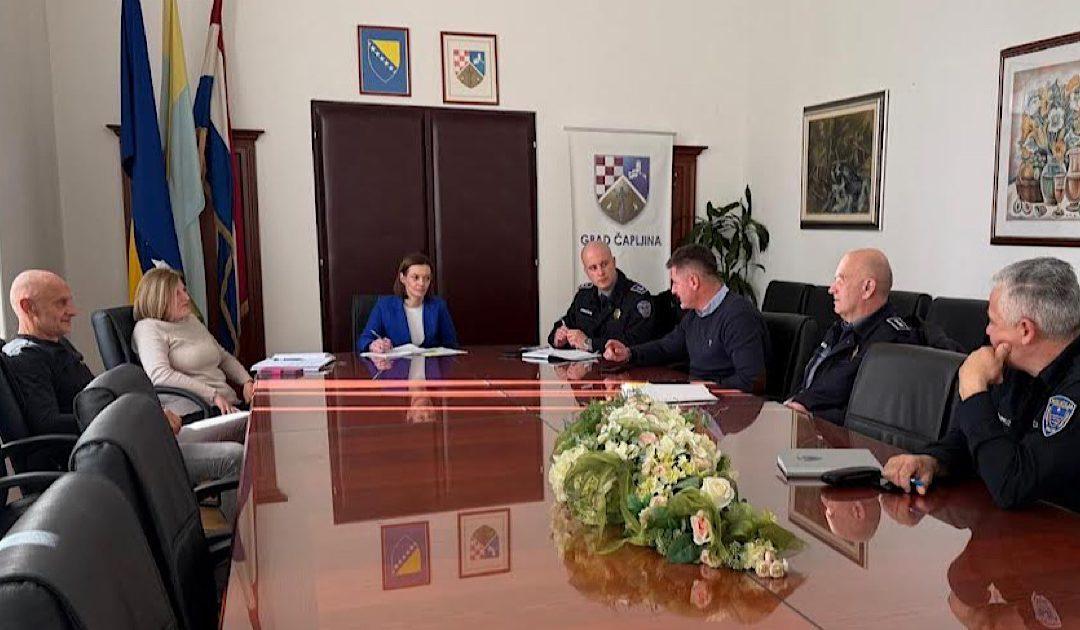 Gradonačelnica Iva Raguž održala sastanak s djelatnicima PU Čapljina