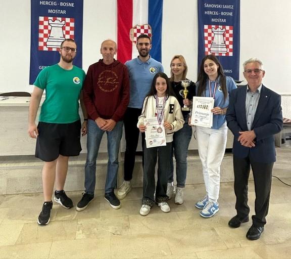 FOTO: Odličan šahovski uspjeh Čapljinaca