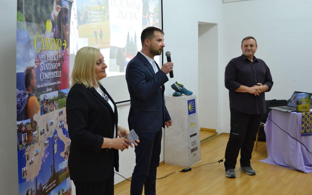 FOTO: Predstavljena knjiga Camino – od Osijeka do Santiago de Compostele
