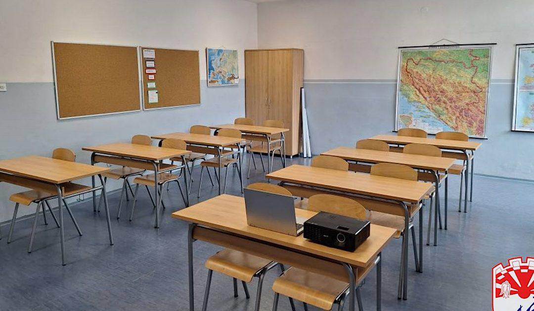 Općina Neum i Ured za Hrvate izvan RH opremili kabinet za povijest i geografiju u Osnovnoj školi Kardinala Stepinca