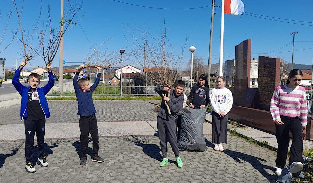 Održana proljetna akcija uređenja dvorišta OŠ Lipanjske zore Višići