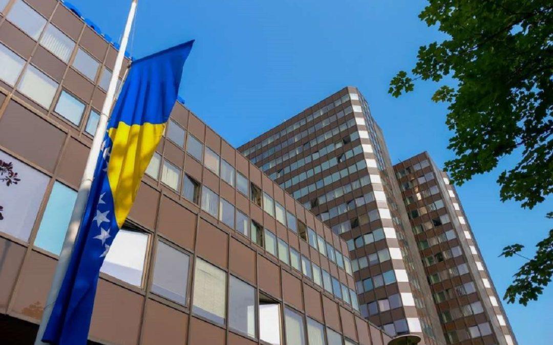 Vlada Federacije BiH proglasila 11. srpnja 2025. godine Danom žalosti u FBiH