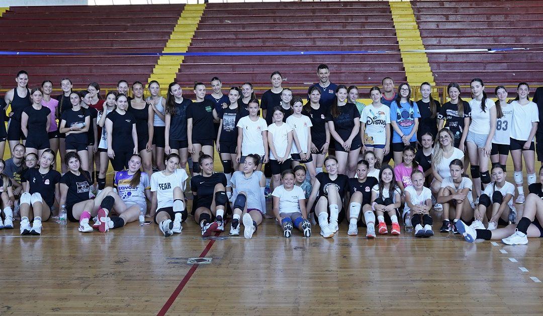 Audio/foto: Poznata odbojkaška imena sudjeluju na 9. Međunarodnom odbojkaškom kampu u Čapljini
