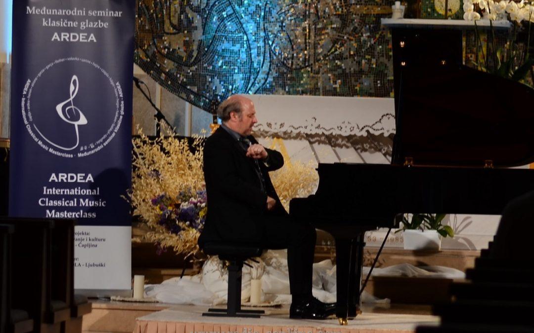 Oliver Kern održao klavirski recital u Čapljini