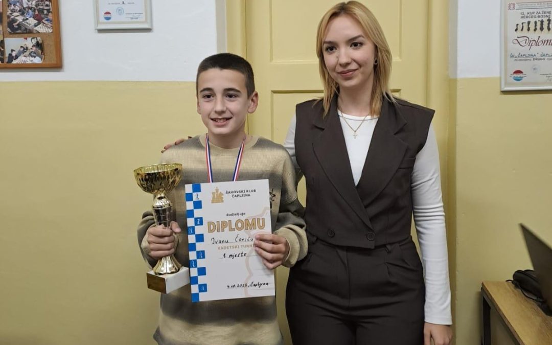 FOTO: Ivan Ćorić pobjednik kadetskog šahovskog turnira povodom Dana grada Čapljine