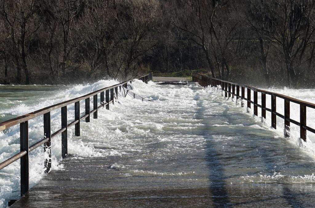 Upozorenje Civilne zaštite HNŽ: Moguća lokalna izlijevanja rijeka, zagađen zrak u Mostaru