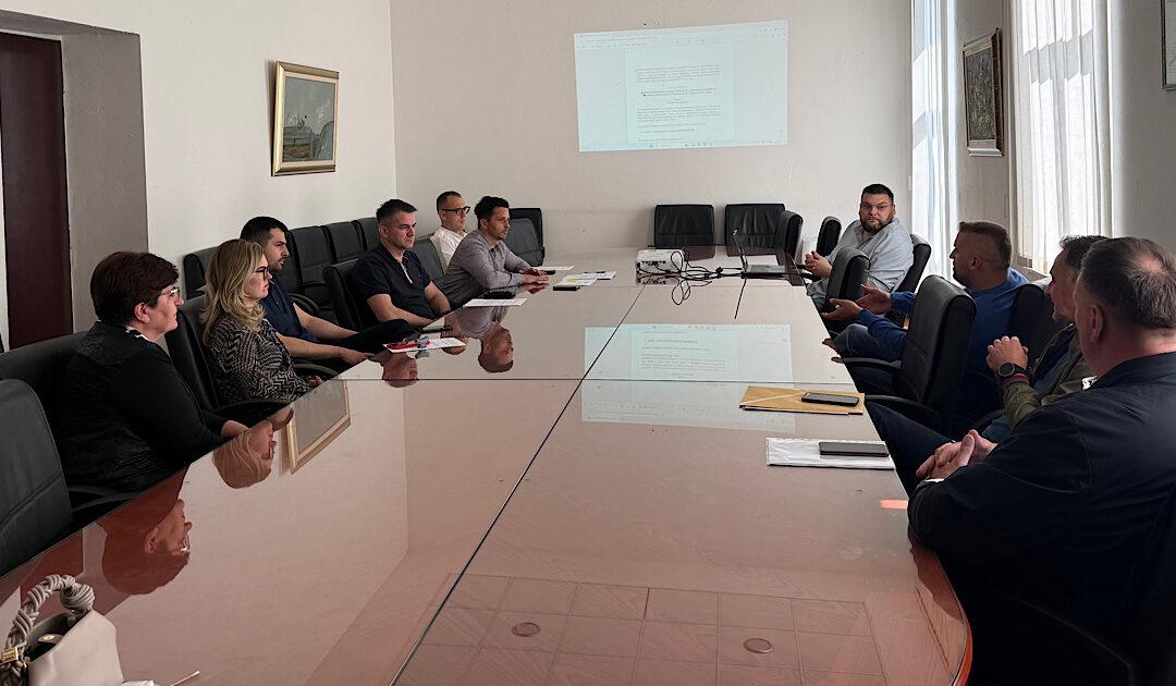 U Gradskoj upravi Čapljina održan Info dan o otvorenim Javnim pozivima za financiranje i sufinaciranje projekata u 2026. godini