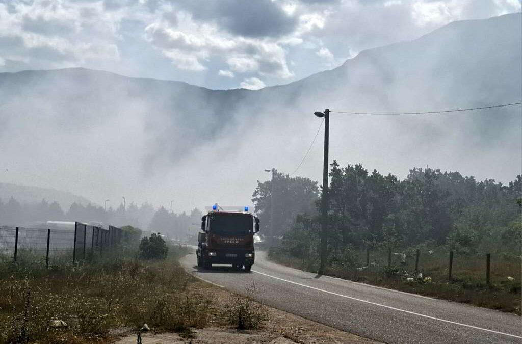 Požar kod deponija Uborak uspješno lokaliziran i stavljen pod kontrolu
