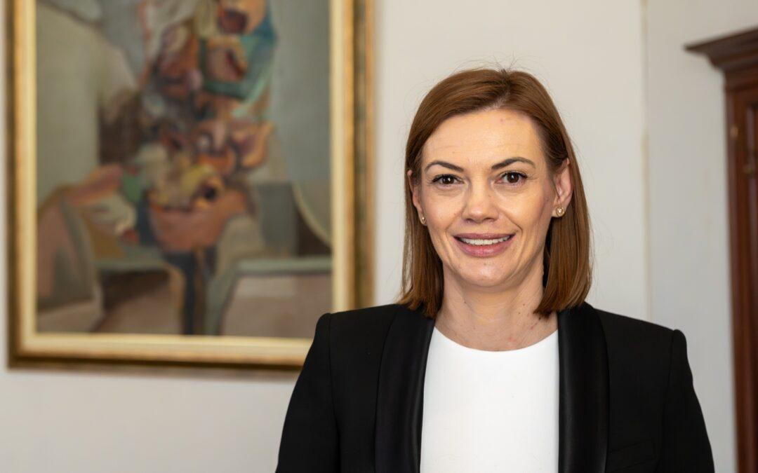 Gradonačelnica Iva Raguž uputila čestitku povodom Dana učitelja
